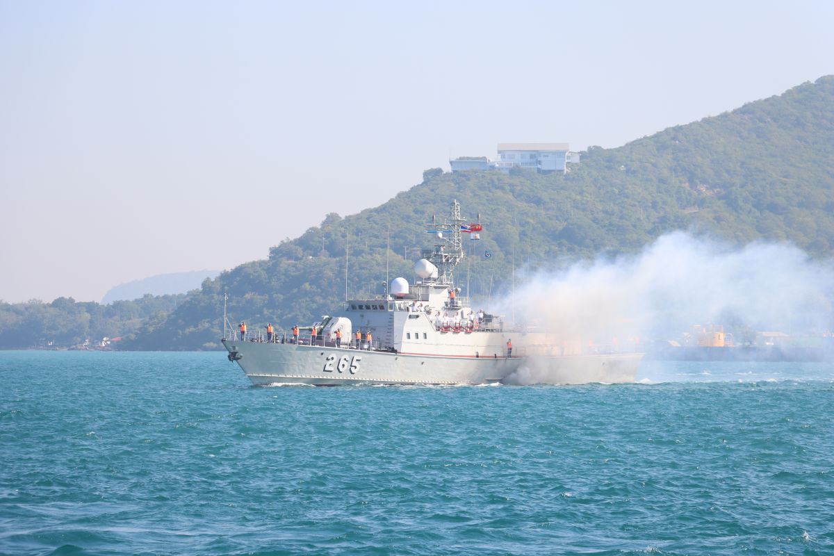 301168_15.jpg